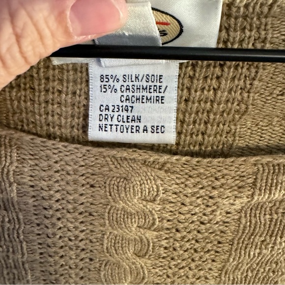 Talbots Cashmere Silk Blend Women’s Long Sleeved Sweater Scalloped Hem Sz small - Picture 6 of 6